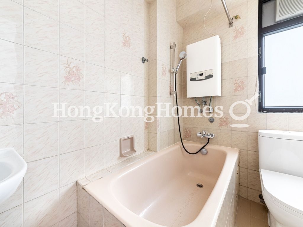 Bathroom — Chico Terrace, 3, Mid-levels West