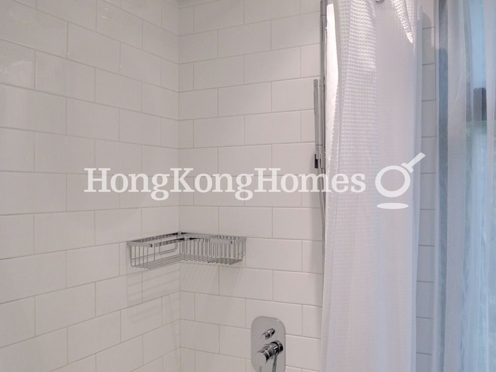 浴室 — 銀禧大廈，上環