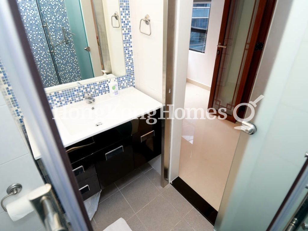 Guest Bathroom — Lilian Court, Mid-levels West