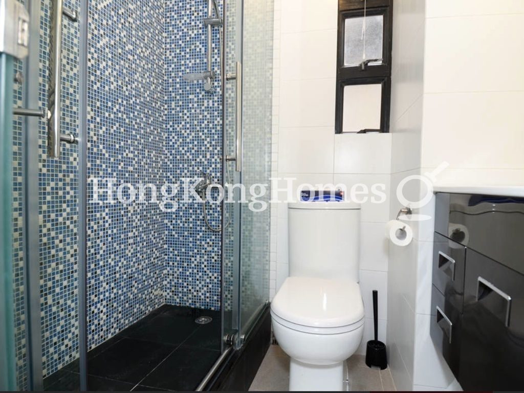 Guest Bathroom — Lilian Court, Mid-levels West