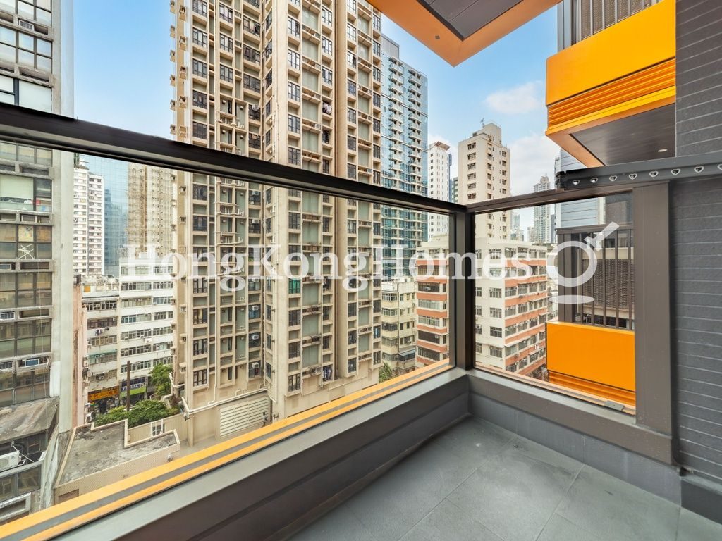 Balcony off Living and Dining Room — 朗玥，旺角