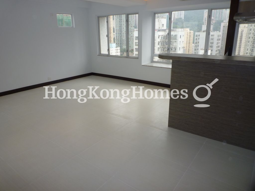 Studio — Hing Wong Building, Western / Kennedy Town