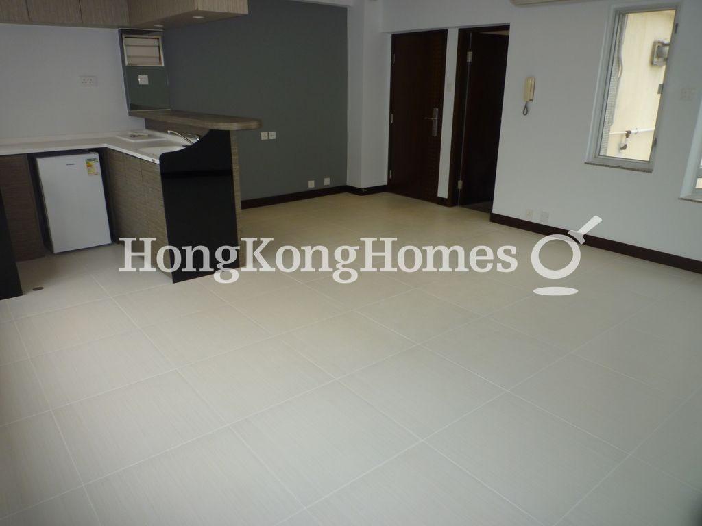 Studio — Hing Wong Building, Western / Kennedy Town