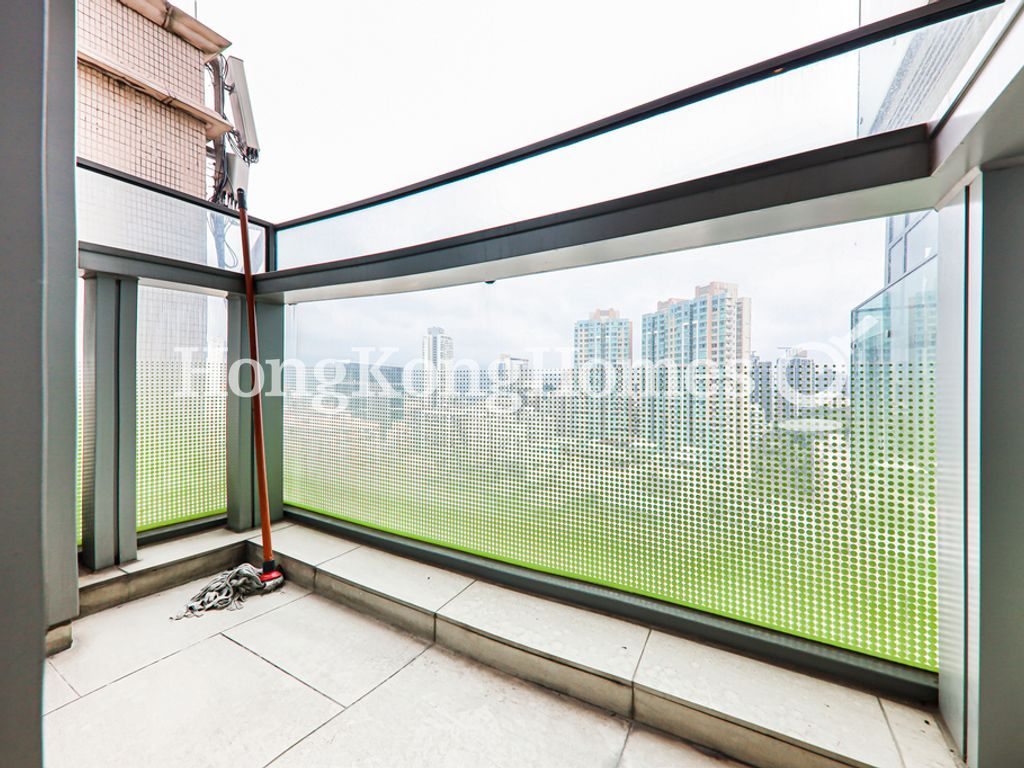 Balcony off Living and Dining Room — 形品，北角