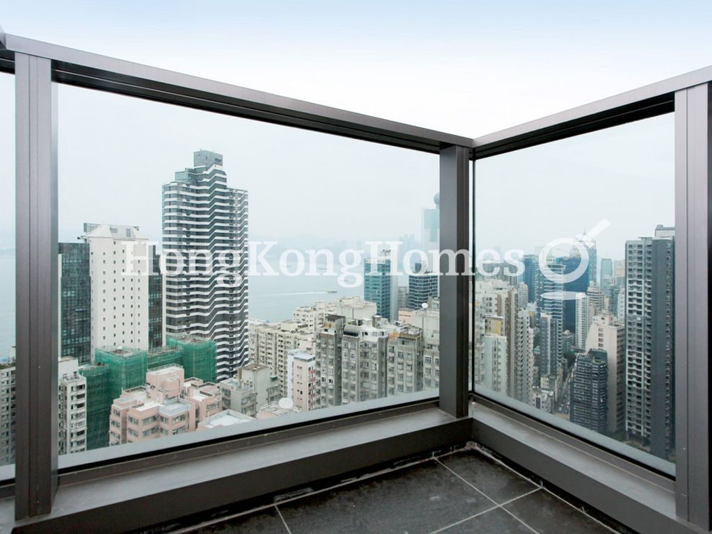 Balcony off the Studio — 翰林峰 - 第2座，西環堅尼地城
