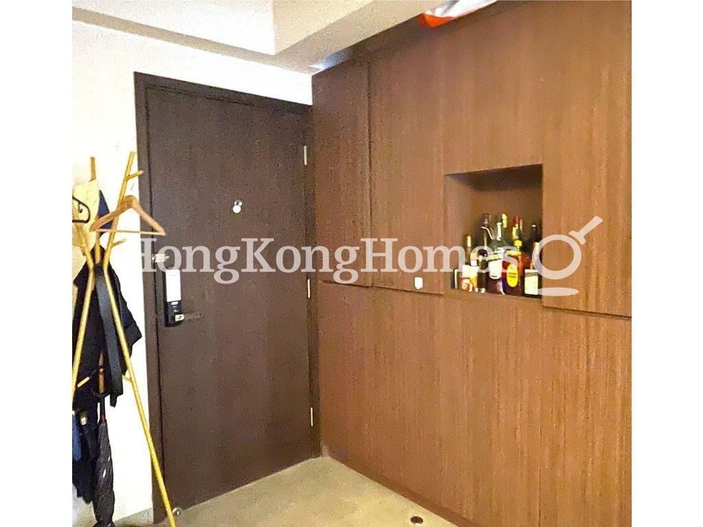 Built-in Cabinets at Entrance — 永德大廈 A座，灣仔