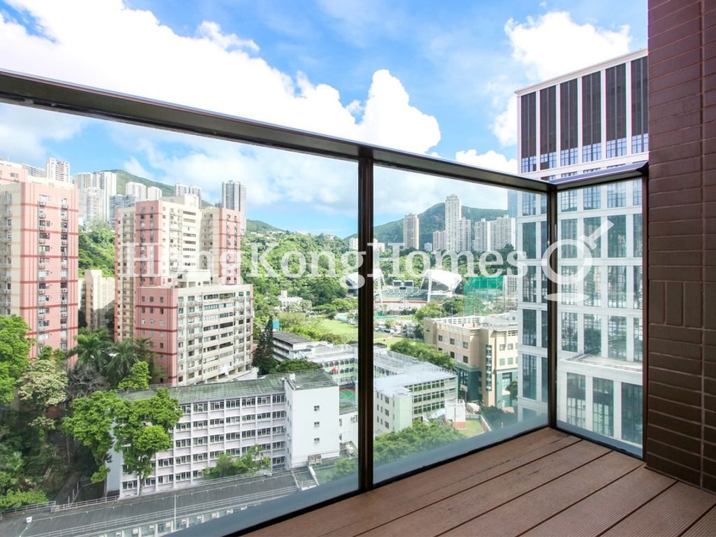 Balcony off Living and Dining Room — yoo Residence，銅鑼灣