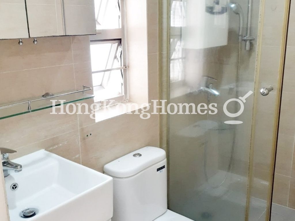 Bathroom — Wah Shun Garden, Quarry Bay