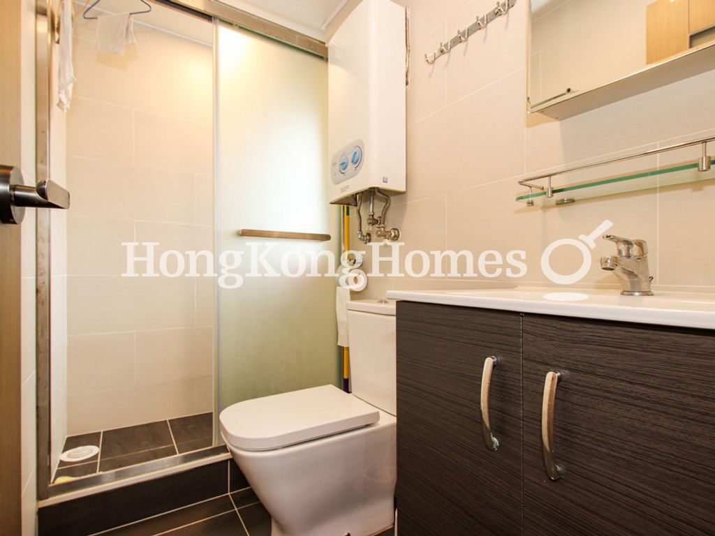 Guest Bathroom — 卿旺大廈，西環堅尼地城