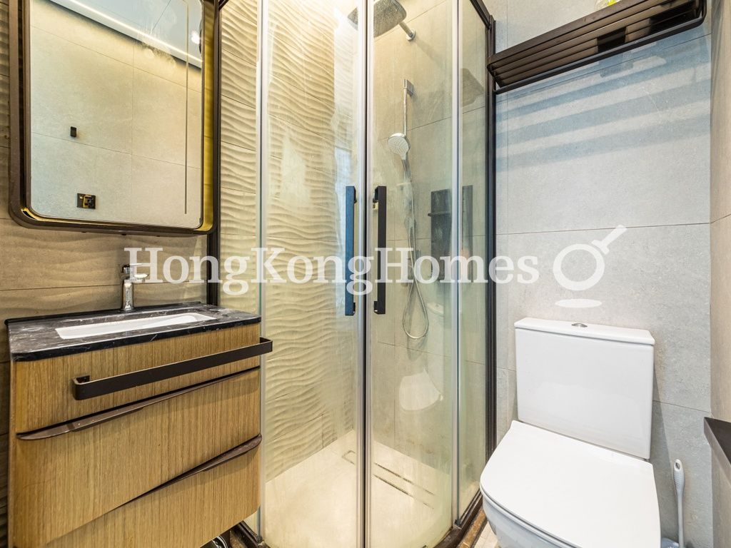Ensuite Bathroom — Two Artlane, Sai Ying Pun