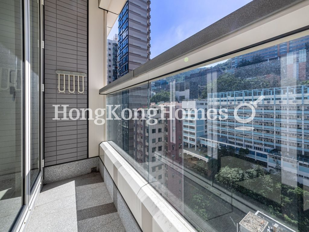 Balcony off Living and Dining Room — Eight South Lane，西環堅尼地城