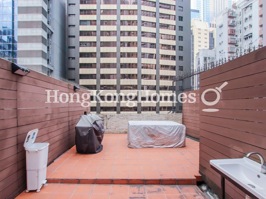 Private Roof Terrace — 京都大樓，灣仔