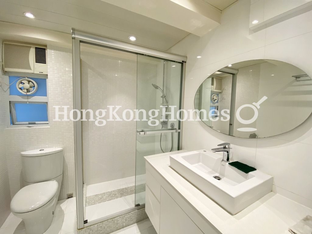 Guest Bathroom — Ying Pont Building, Central