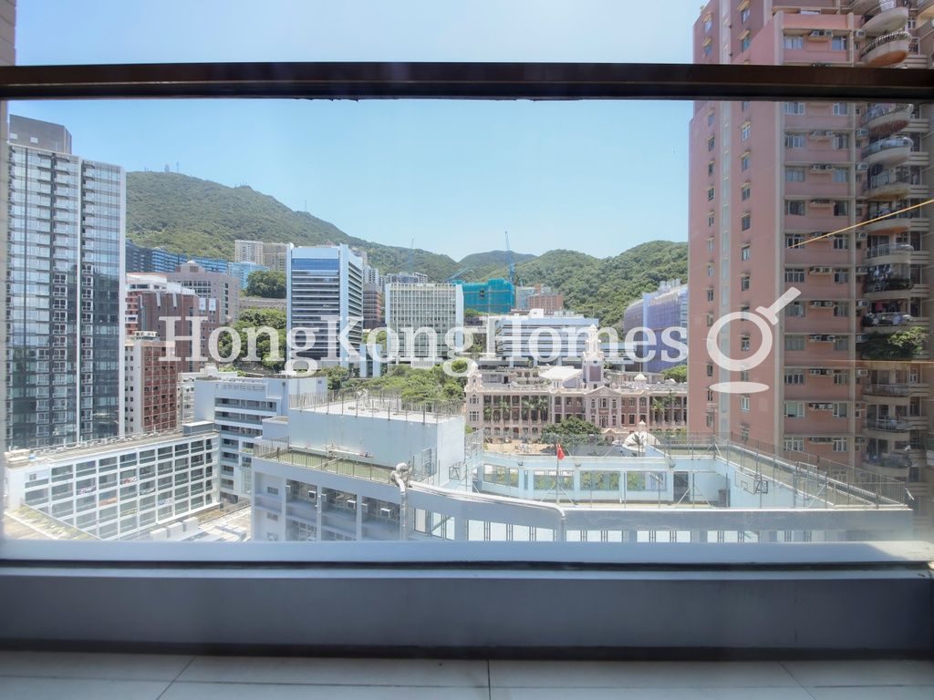 Balcony off Living and Dining Room — 63 Pokfulam - Tower 01 (Amber House)，西營盤
