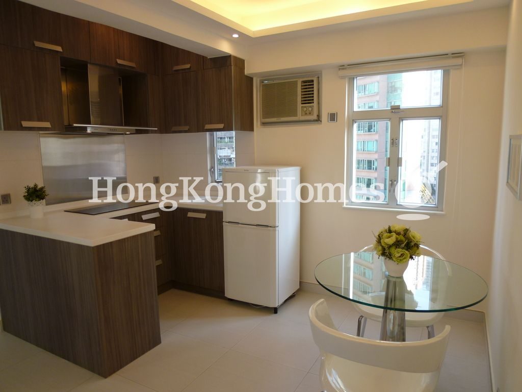 Open Kitchen & Dining Area — 雍翠臺 1座，西半山