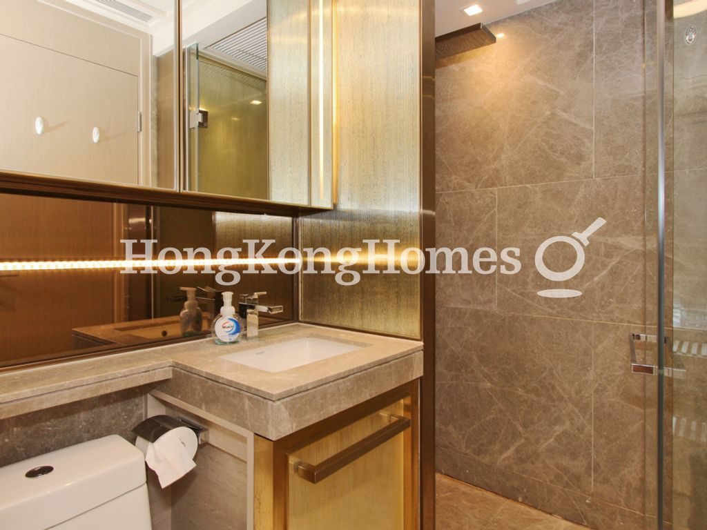 Ensuite Bathroom — King's Hill, Sai Ying Pun
