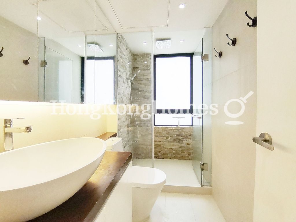 Bathroom — Augury 130, Sai Ying Pun
