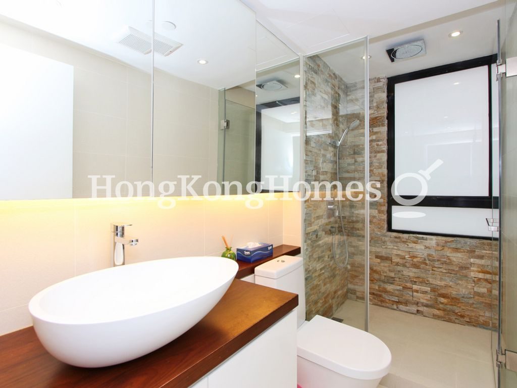 Bathroom — Augury 130, Sai Ying Pun