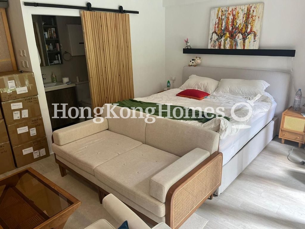 Sleeping Area — 堅安大廈，灣仔