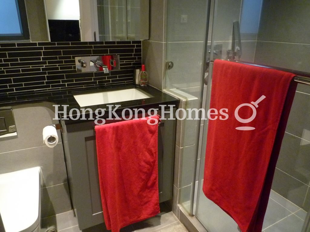 Guest Bathroom — 怡富閣，西半山