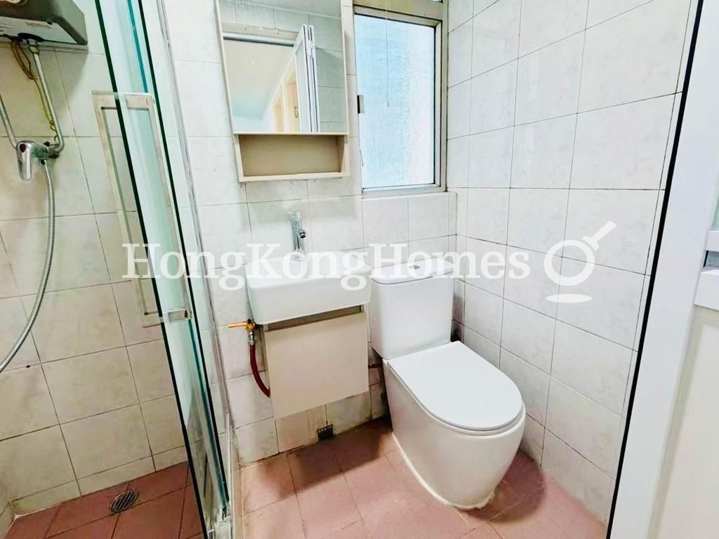 Guest Bathroom — 均益大廈 02期 B座，西營盤