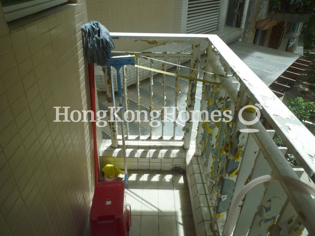 Balcony off Master Bedroom — 莊士明德軒，西半山