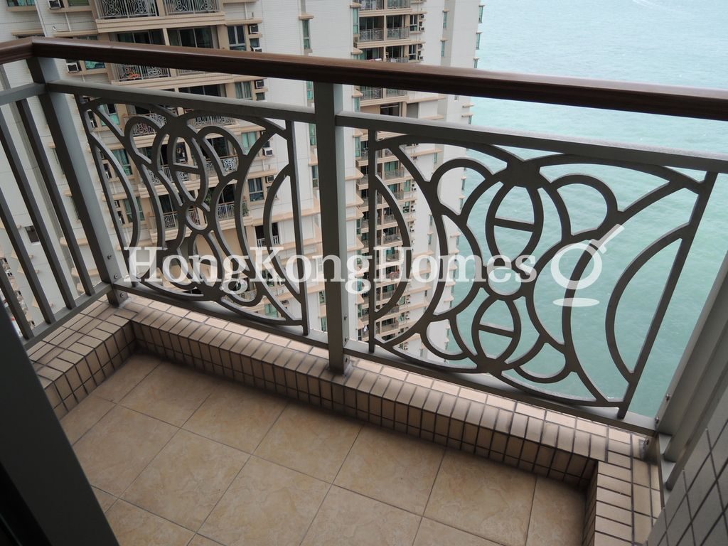 Balcony off Master Bedroom — 泓都 - 第03座，西環堅尼地城