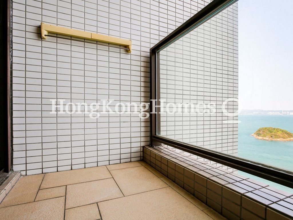 Balcony off living and dining Room — 傲翔灣畔，西環堅尼地城