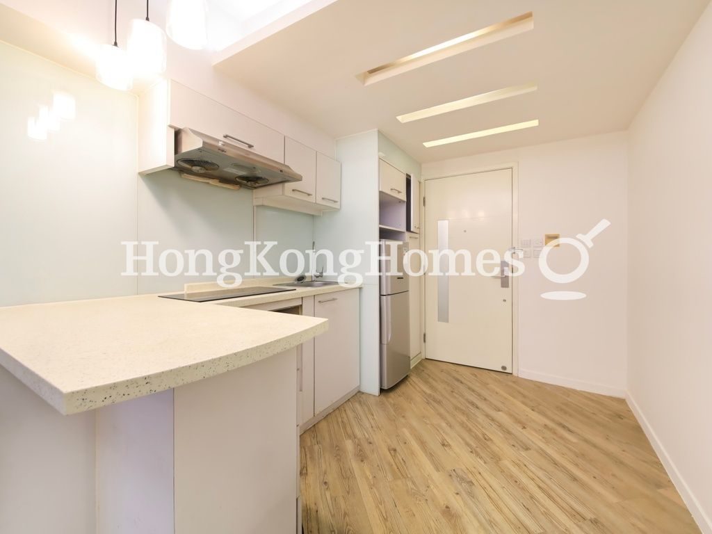 Kitchen — Wo On Building, Central