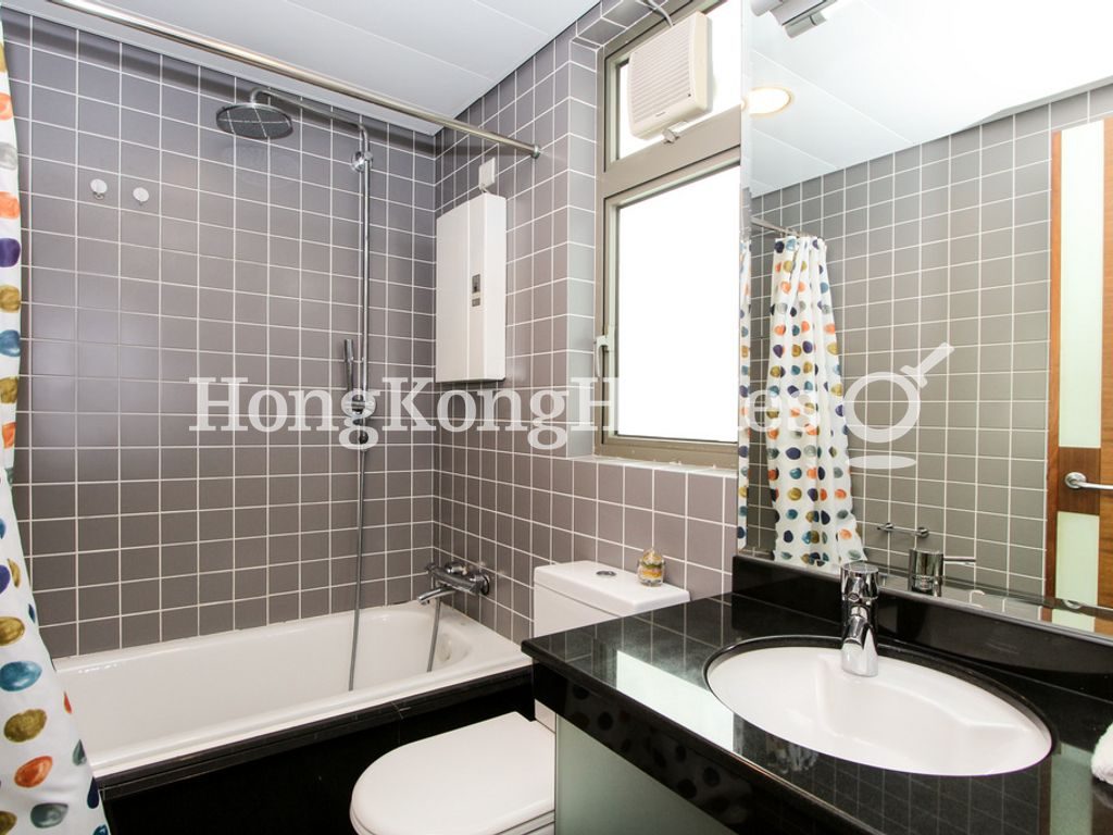 Guest Bathroom — 泓都 - 第03座，西環堅尼地城