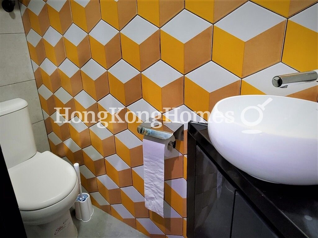 Guest Bathroom — 先施西環大廈，西環堅尼地城