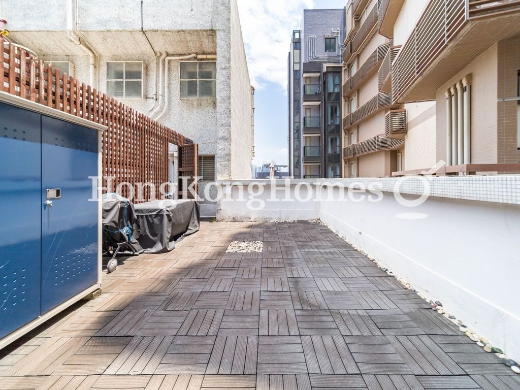 Private Roof Terrace — 廣堅大廈，西半山