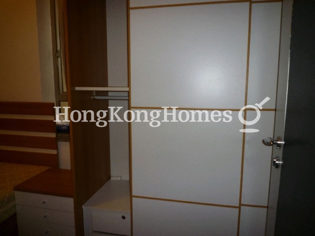 Wardrobe in Master Bedroom — 凱譽，尖沙咀