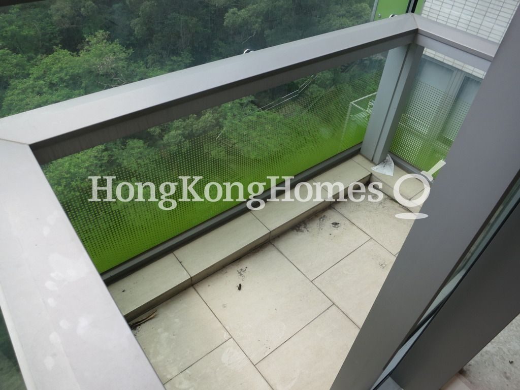Balcony off Living Room — 形品，北角