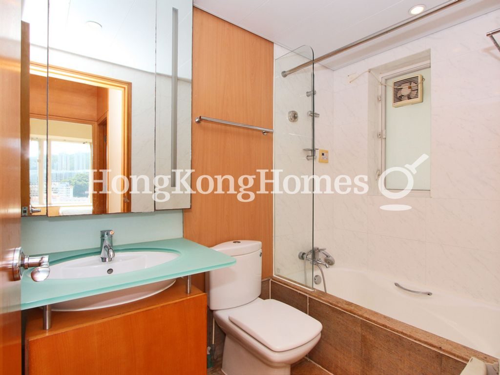 Guest Bathroom — 逸濤灣 - 03座, 秋盈軒，筲箕灣