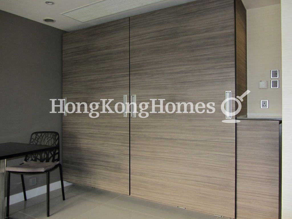 Built-in Wardrobe in Studio — 會景閣，灣仔