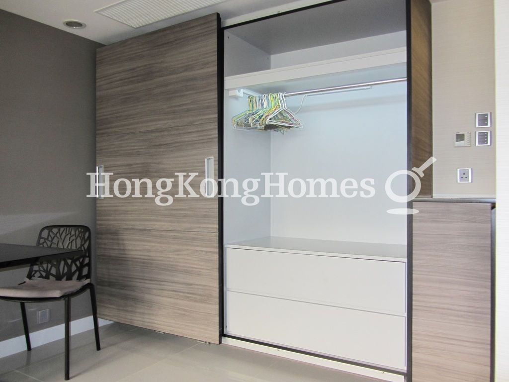 Built-in Wardrobe in Studio — 會景閣，灣仔