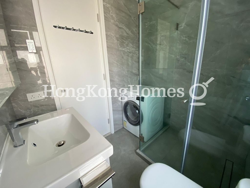 Guest Bathroom — 金堅大廈，西半山