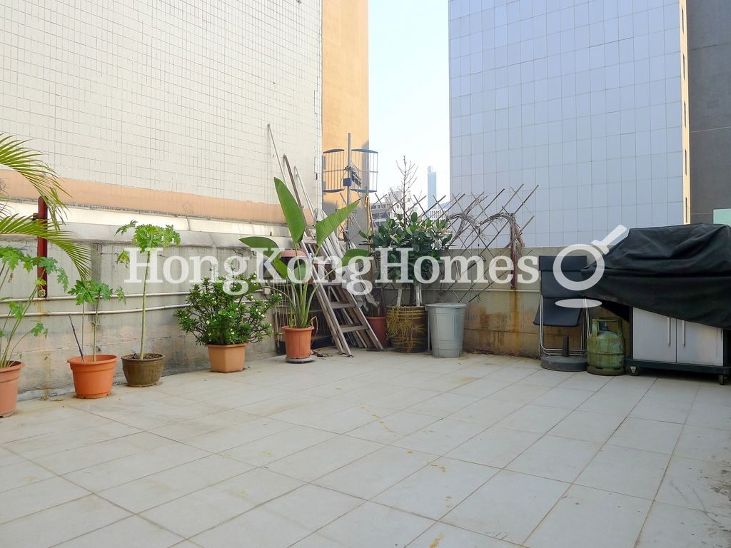 Private Roof Terrace — 濂風大廈，灣仔