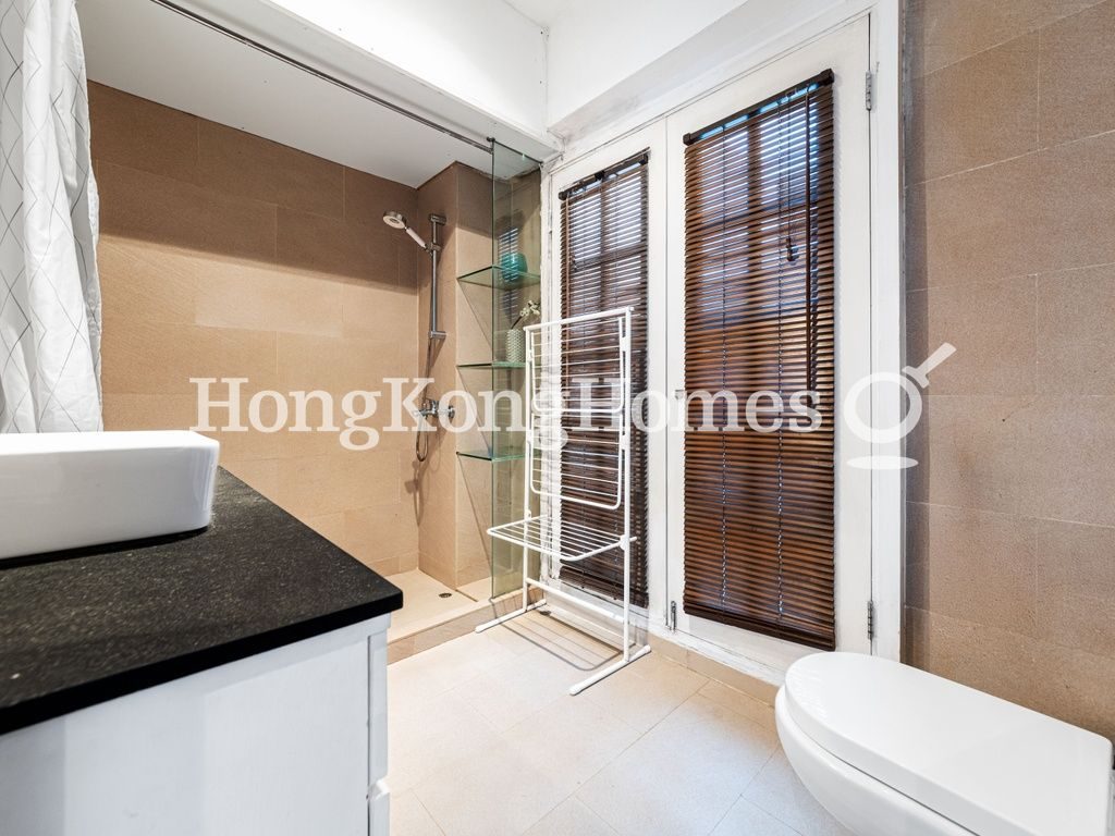 Bathroom — Prince's Terrace, 5-7, Mid-levels West