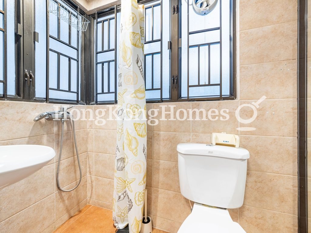 Guest Bathroom — 嘉倫軒，西半山
