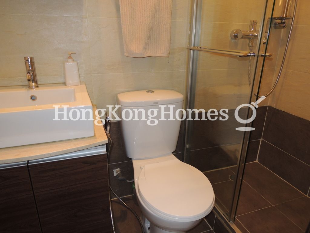 Guest Bathroom — 亞畢諾大廈，中環