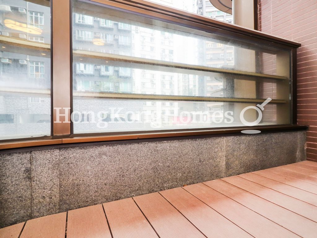 Balcony off Living and Dining Room — Castle One，西半山