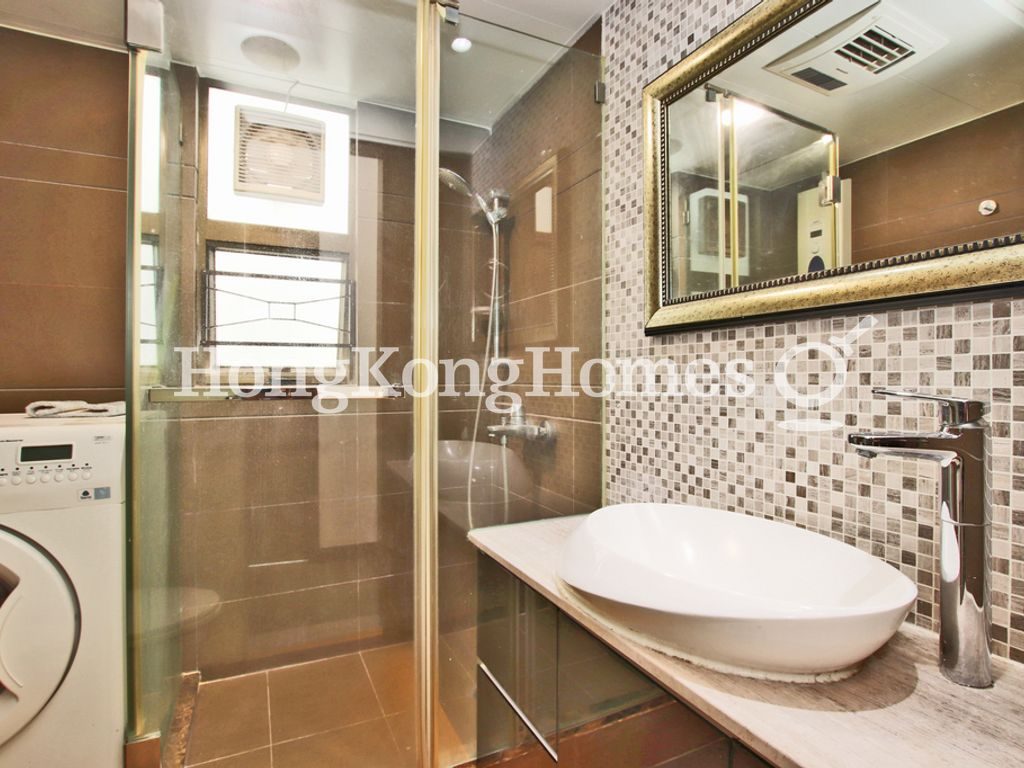 Guest Bathroom — 富澤花園-富威閣，北角半山
