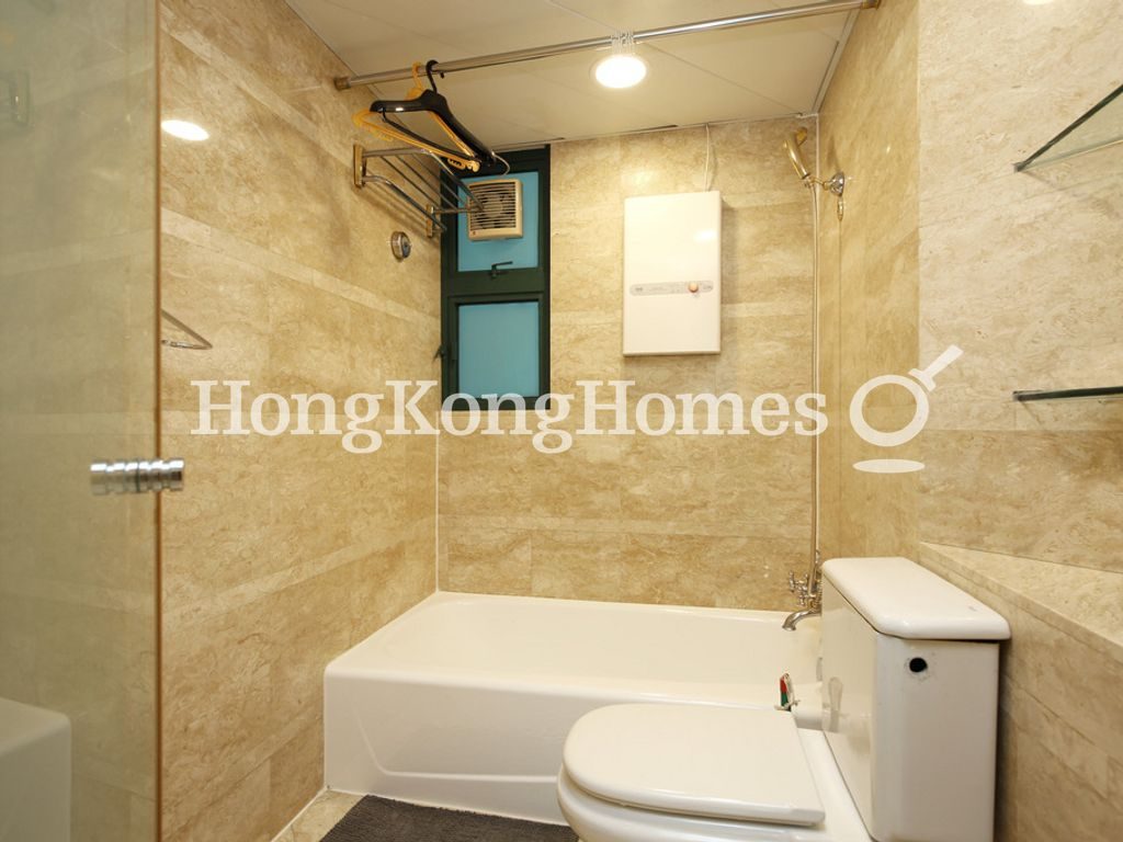 Guest Bathroom — 高逸華軒，西環堅尼地城