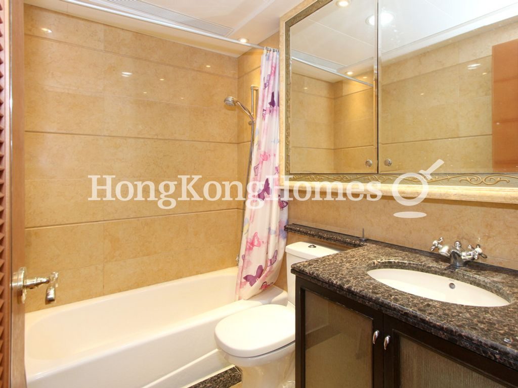 Guest Bathroom — The Arch - Block 1A (Sun Tower), Tsim Sha Tsui