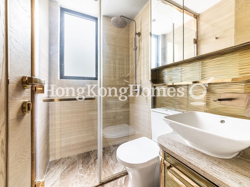 Guest Bathroom — The Queens, Sai Ying Pun
