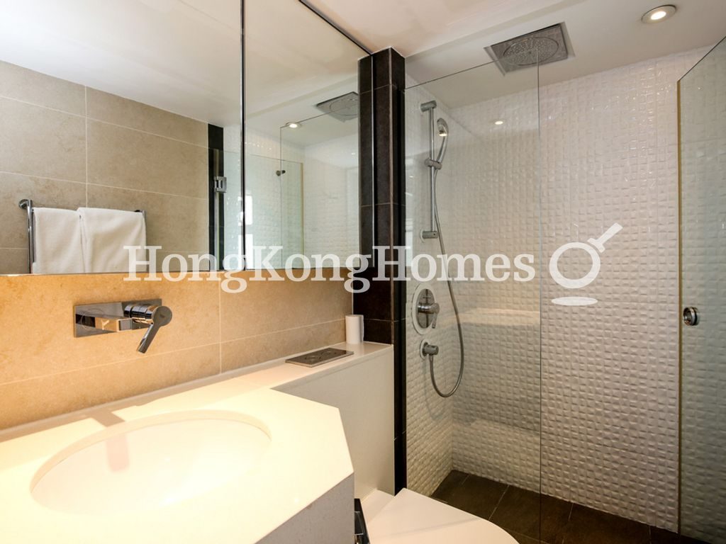 Guest Bathroom — V Happy Valley，跑馬地