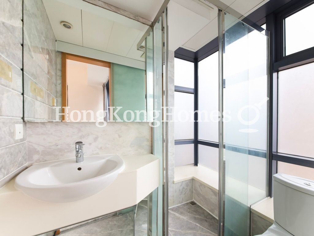 Master Bathroom — 蔚峰，西營盤