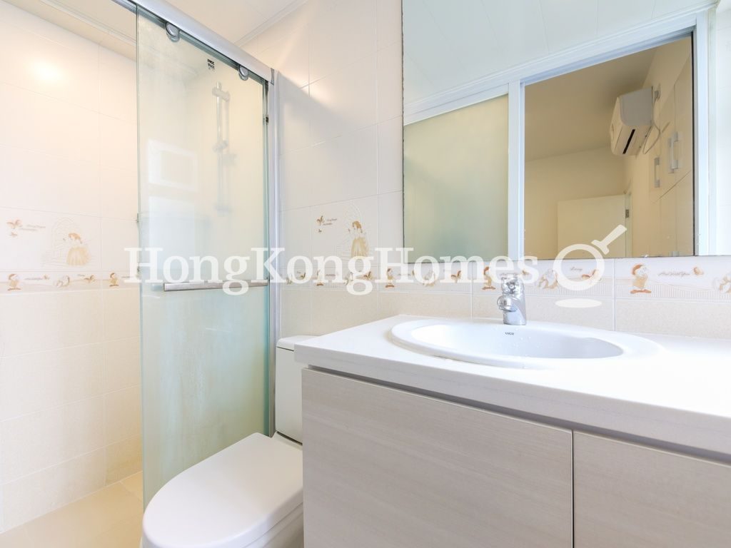 Master Bathroom — 珠城大廈，銅鑼灣